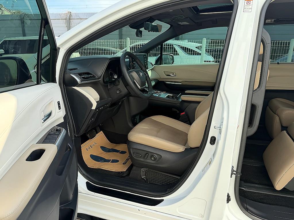 Toyota Siena - Vista 6