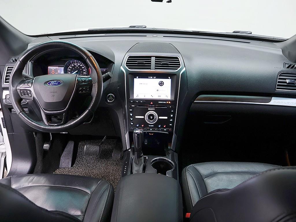 Ford Explorer - Vista 9