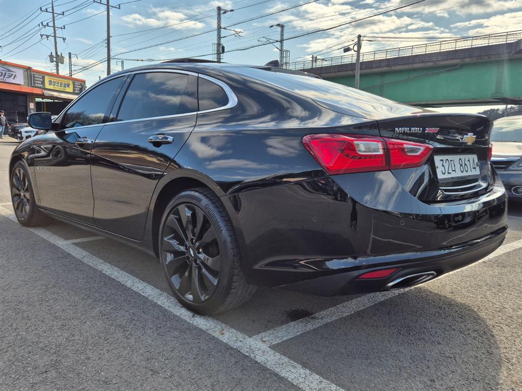 Chevrolet Malibu - Vista 4