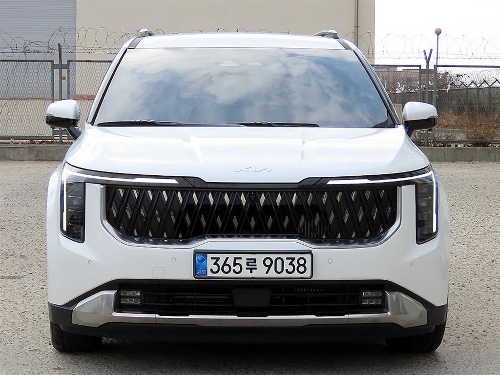 KIA Carnival 2024 Blanco - Importación desde Corea - HF Imports Iquique - Foto 1