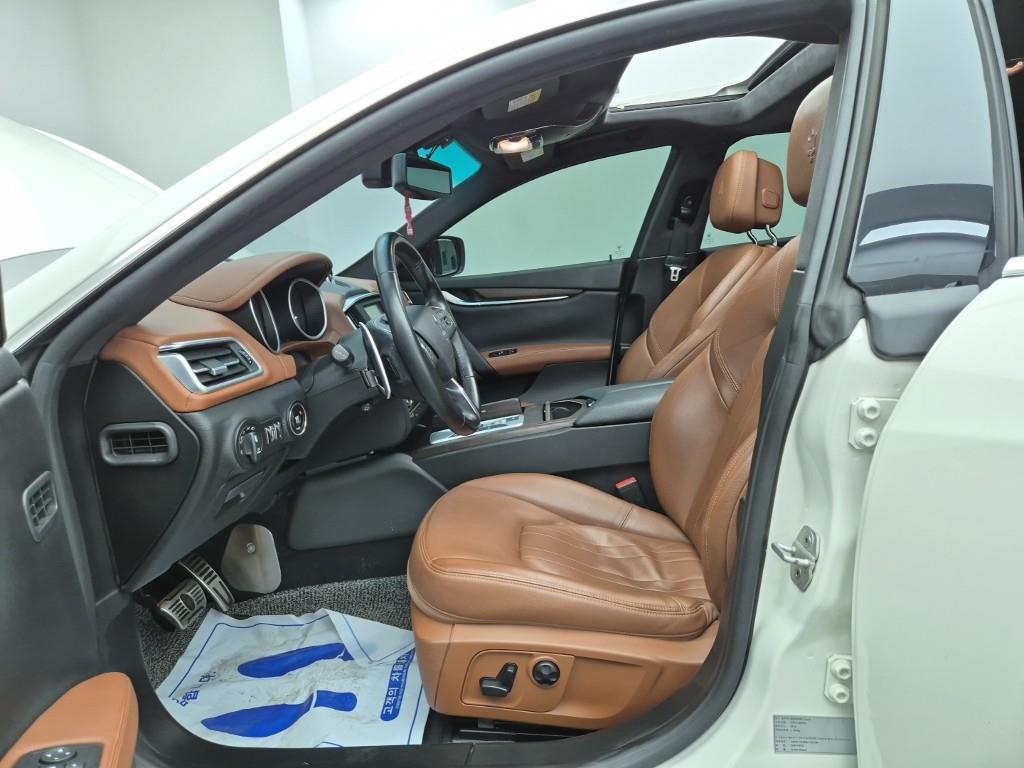 Maserati Ghibli - Vista 11