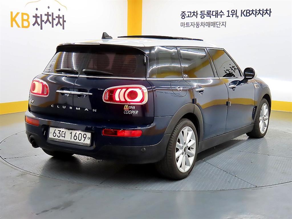 Mini Clubman - Vista 4