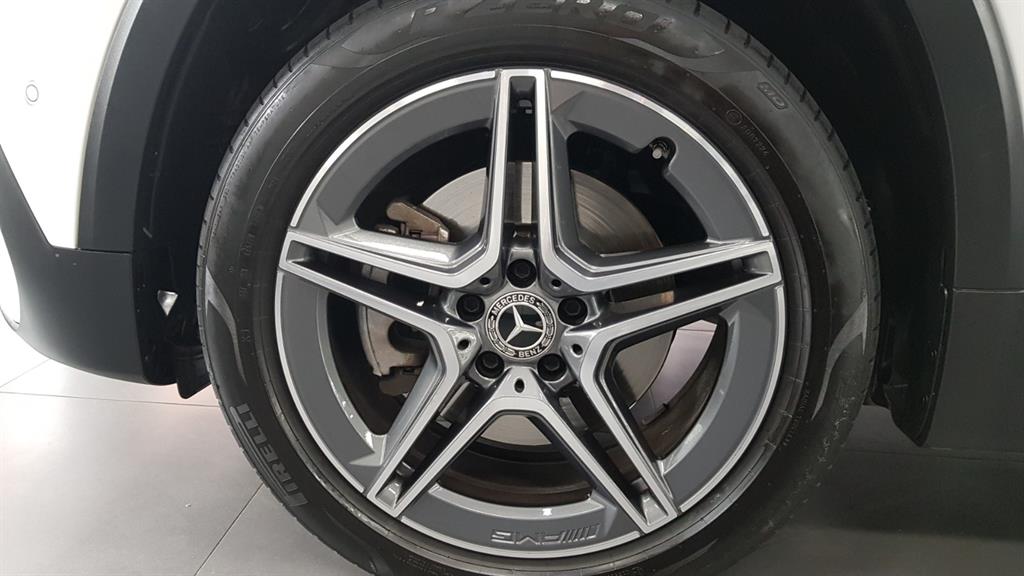 Mercedes Benz GLB Class - Vista 12