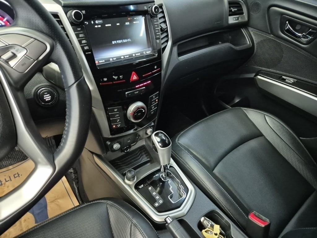 Ssangyong Tivoli - Vista 10