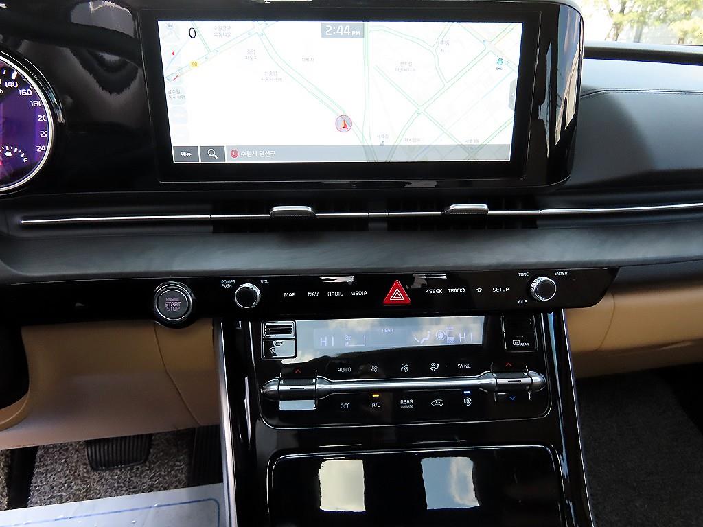 KIA Carnival - Vista 12