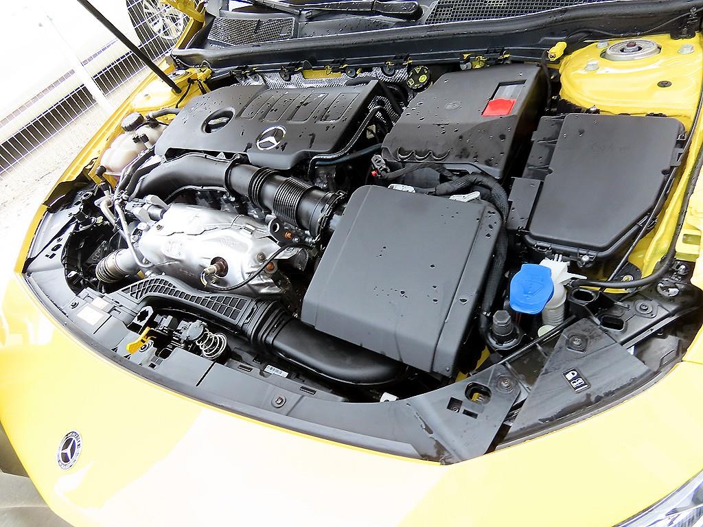 Mercedes Benz CLA Class 2020 Amarillo - Importación desde Corea - HF Imports Iquique - Foto 18