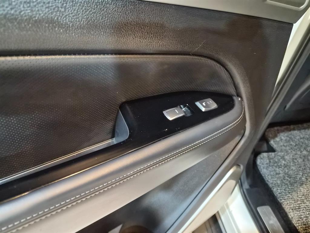 Ssangyong Rexton - Vista 8