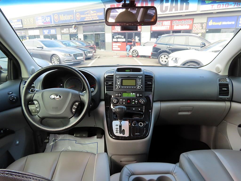 KIA Carnival - Vista 10