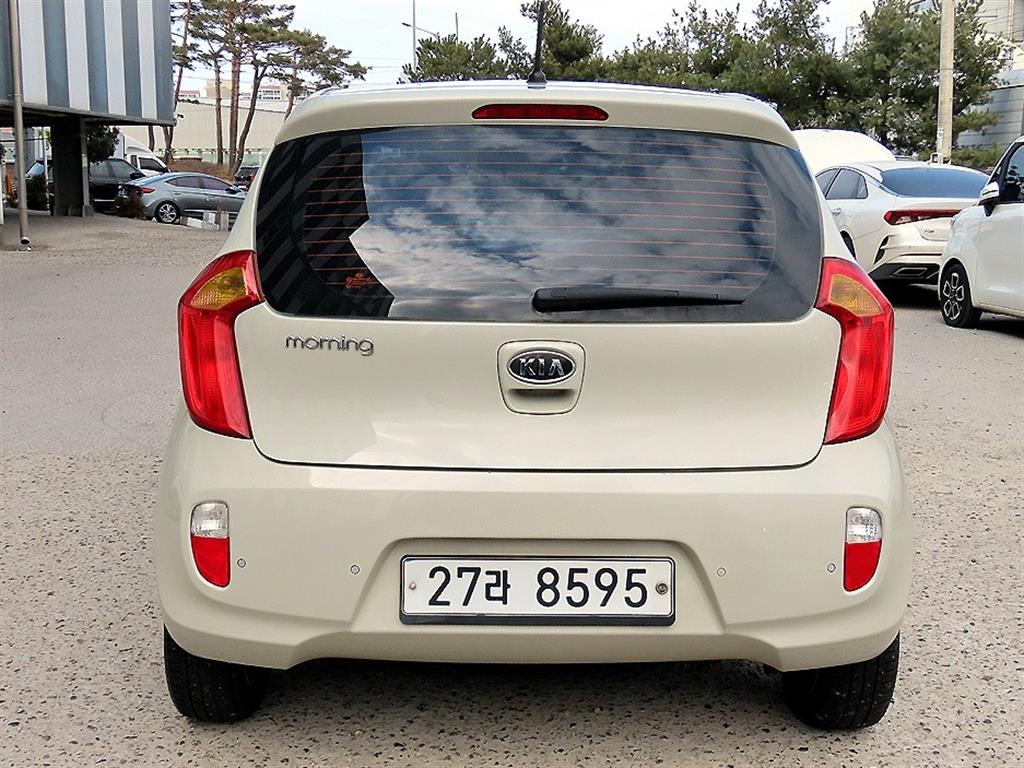 KIA Morning - Vista 4