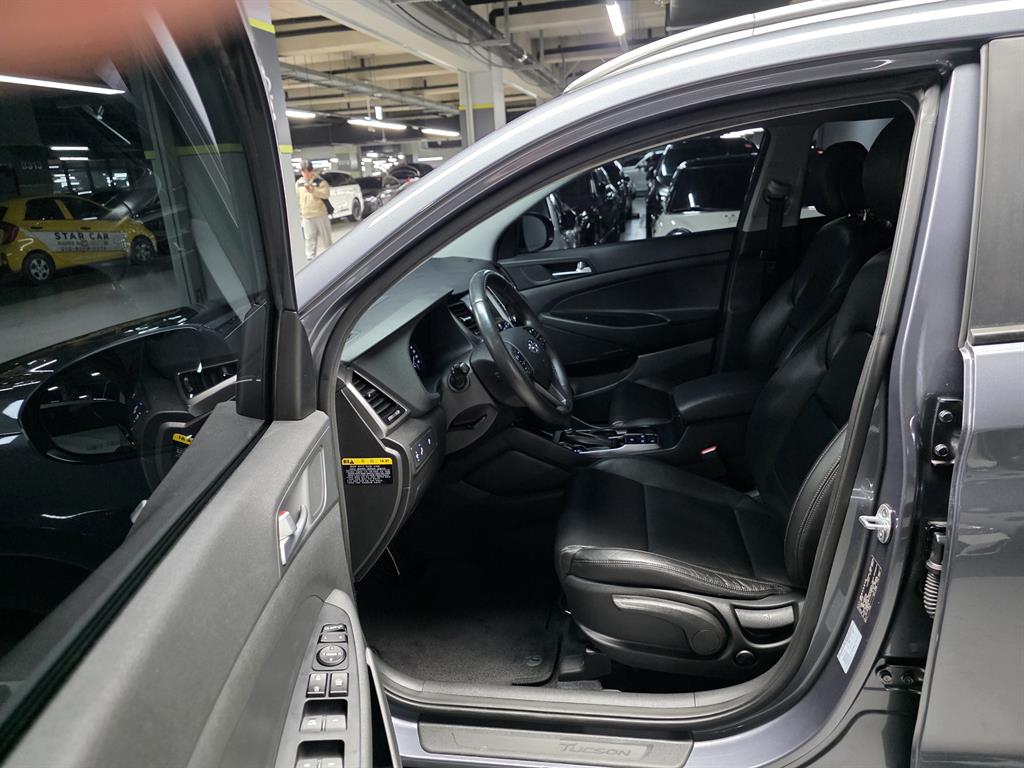 HYUNDAI Tucson - Vista 7