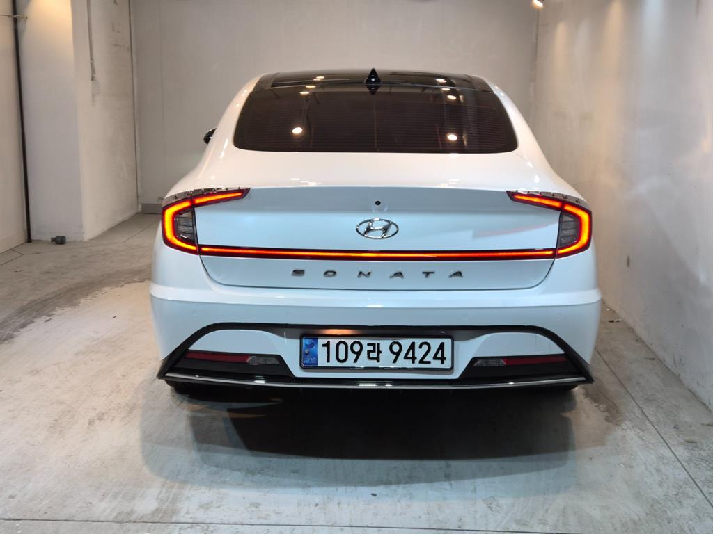 HYUNDAI Sonata - Vista 3