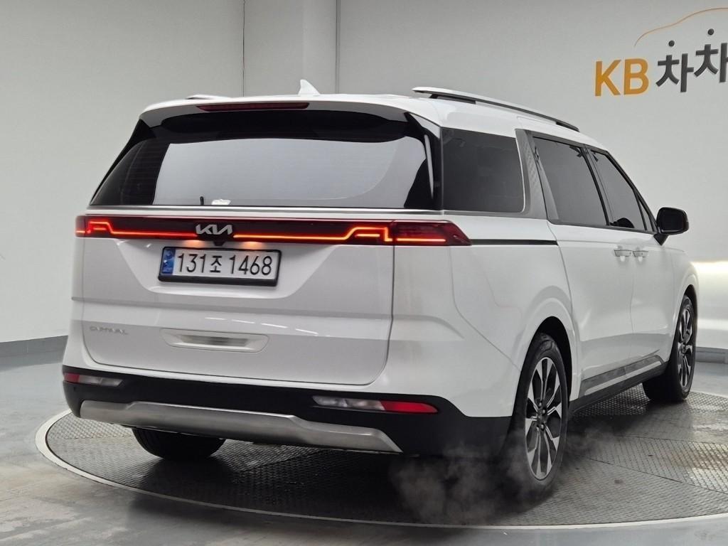 KIA Carnival - Vista 3