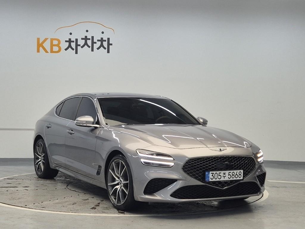 Genesis G70 - Vista 4