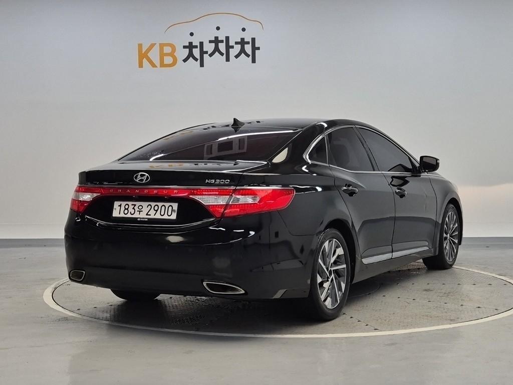 HYUNDAI Grandeur - Vista 2