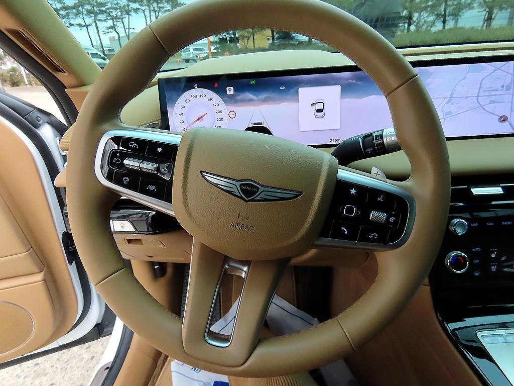 Genesis G80 - Vista 8