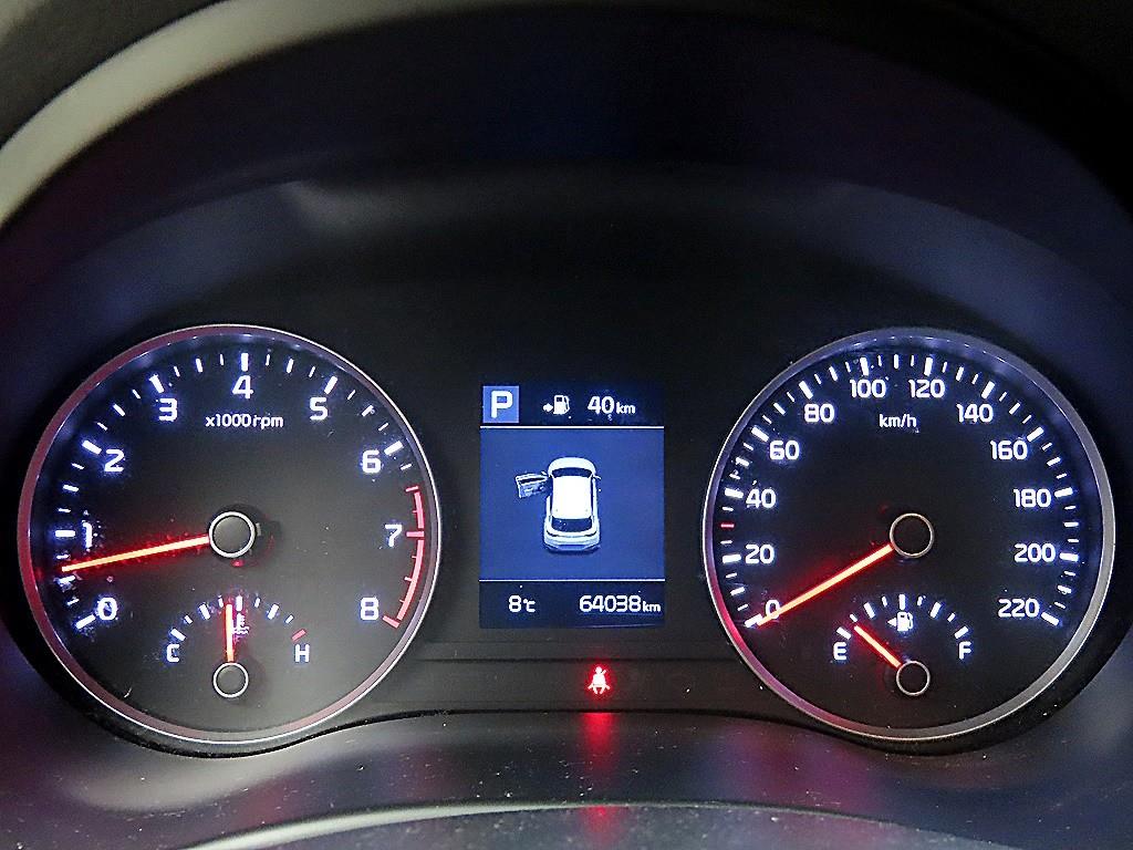 KIA Stonic - Vista 8