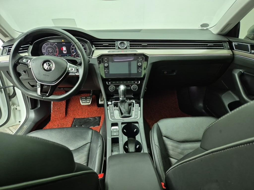 Volkswagen Arteon - Vista 5