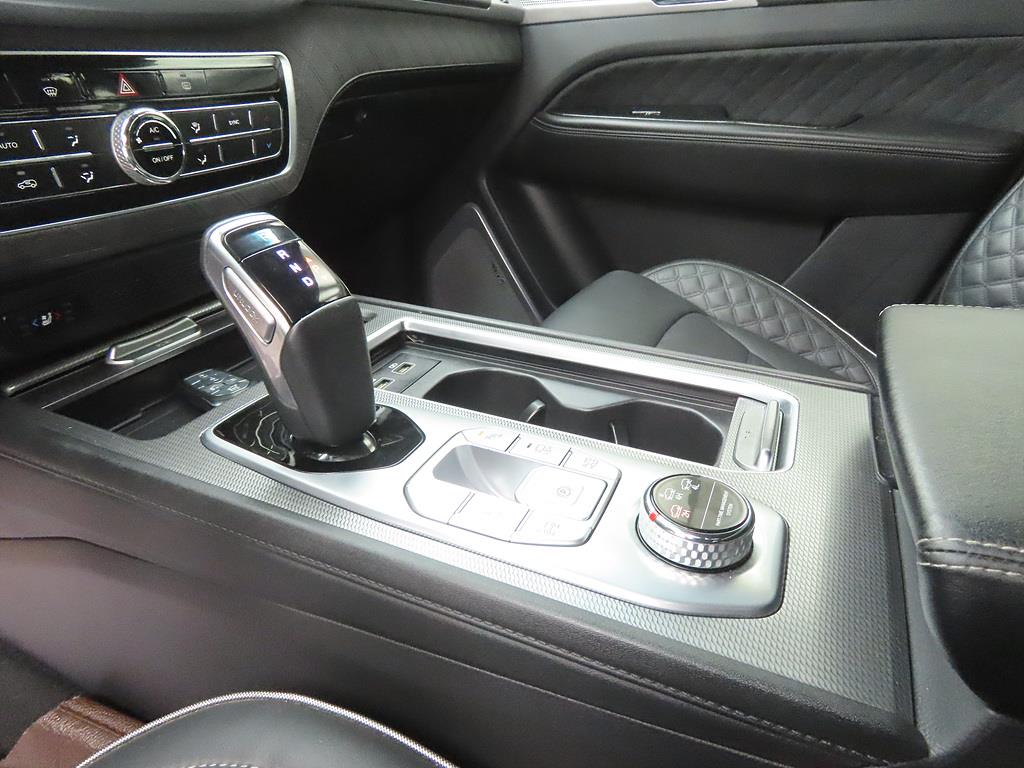 Ssangyong Rexton - Vista 11