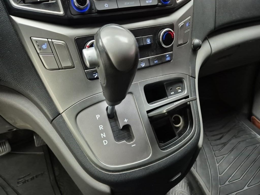 HYUNDAI Starex - Vista 8