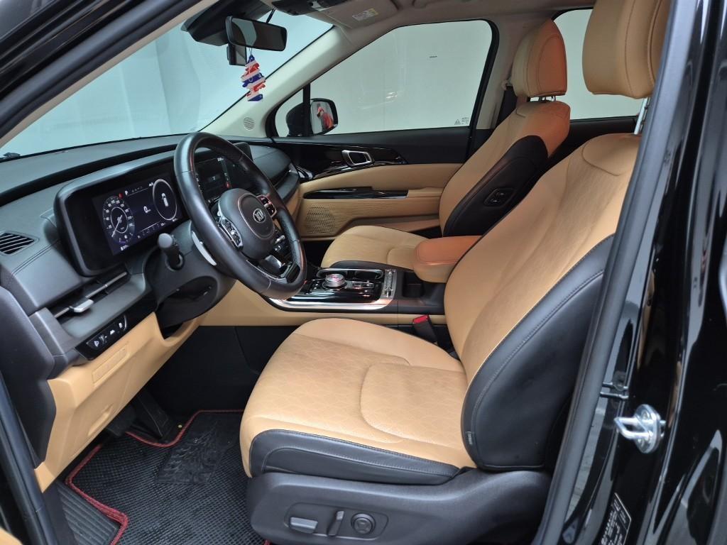 KIA Carnival - Vista 11