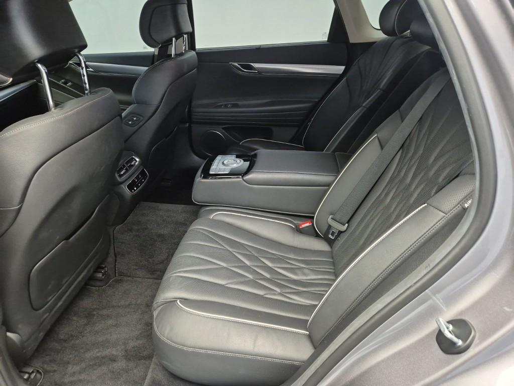 Genesis G80 - Vista 12