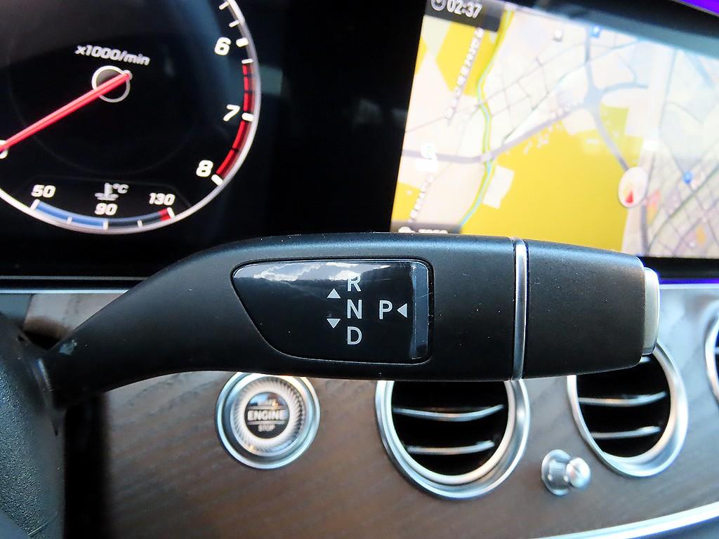 Mercedes Benz E class - Vista 11