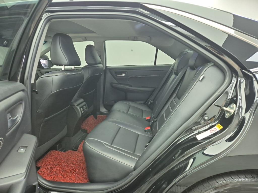 Toyota Camry - Vista 12