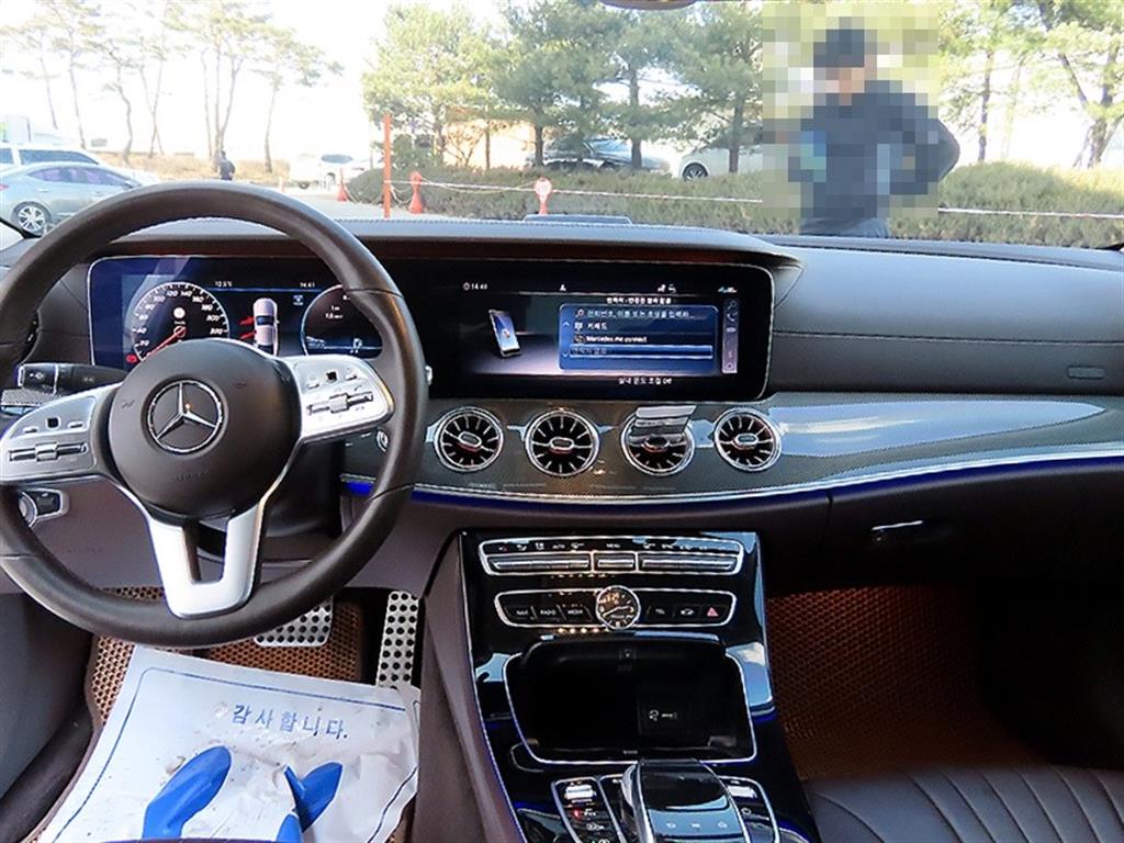 Mercedes Benz CLS Class - Vista 7