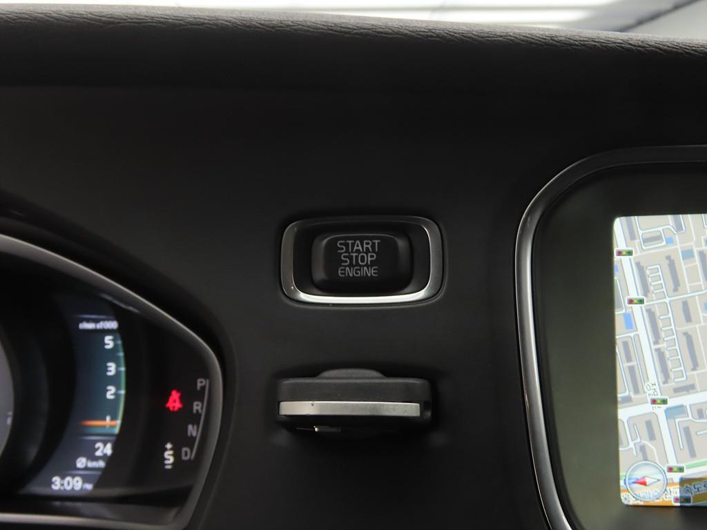 Volvo V40 2016 Azul - Importación desde Corea - HF Imports Iquique - Foto 15