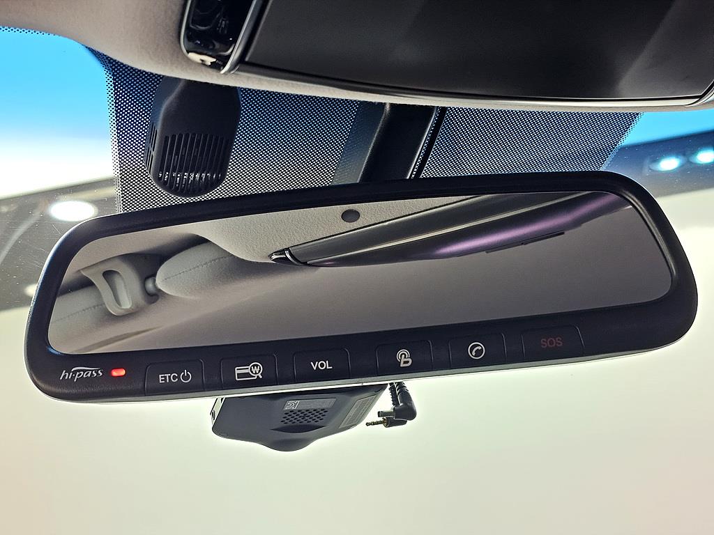 HYUNDAI Grandeur - Vista 12