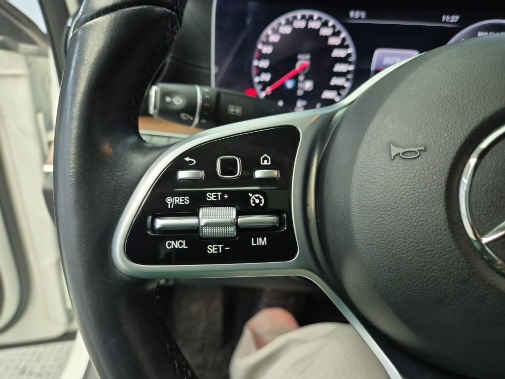 Mercedes Benz E class - Vista 10