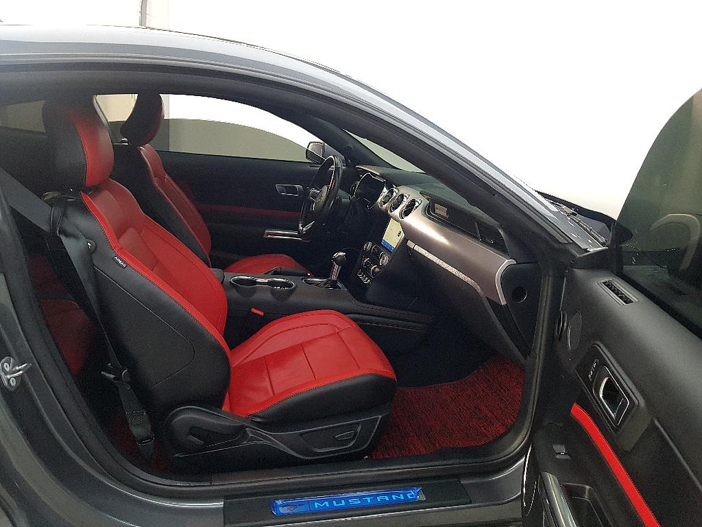 Ford Mustang - Vista 5