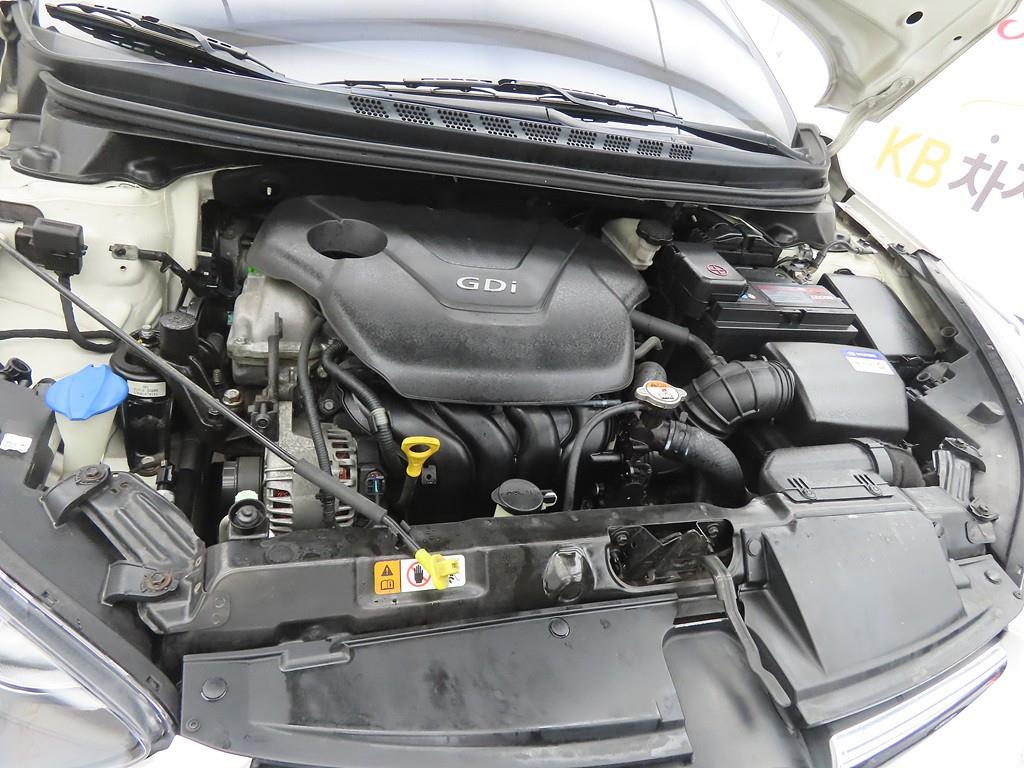 HYUNDAI Avante 2014 Blanco - Importación desde Corea - HF Imports Iquique - Foto 19