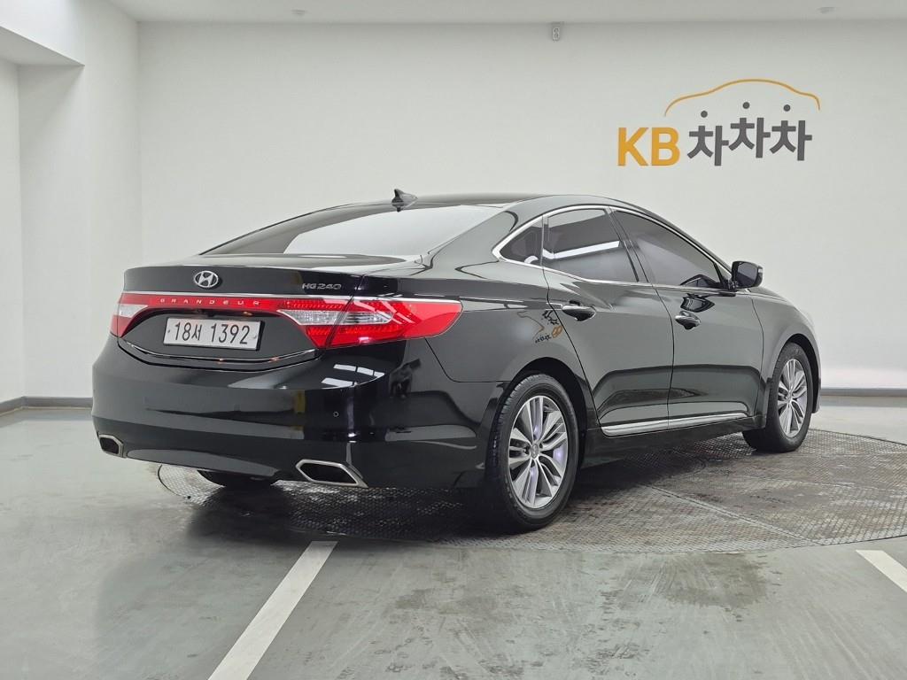 HYUNDAI Grandeur - Vista 4