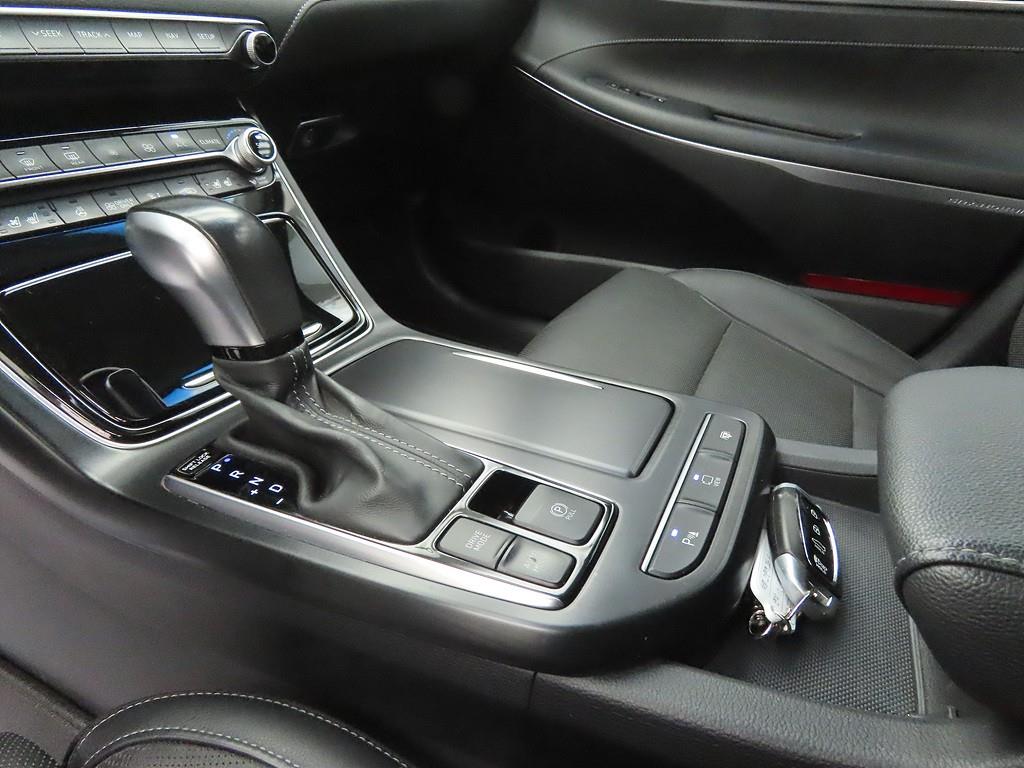 HYUNDAI Grandeur - Vista 11