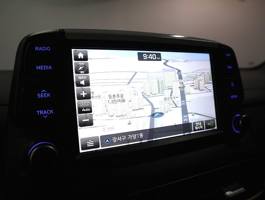 HYUNDAI Kona - Vista 11