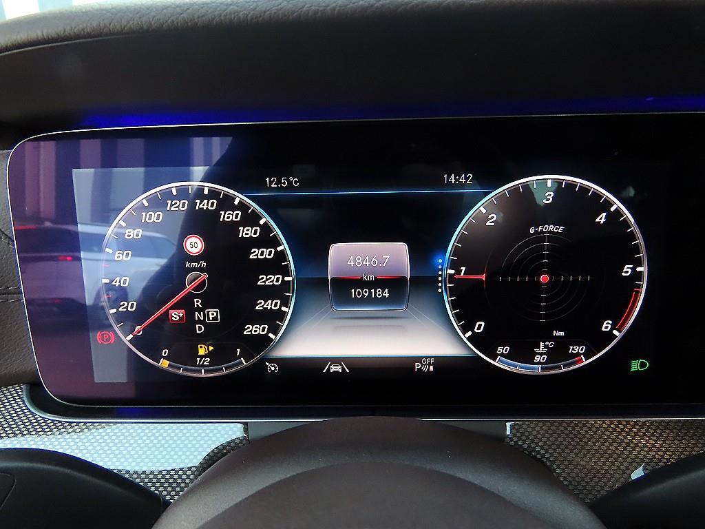 Mercedes Benz CLS Class - Vista 9