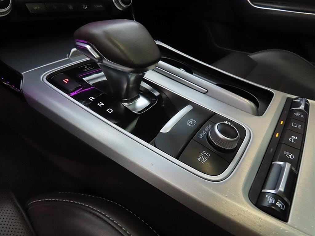 KIA Stinger - Vista 11