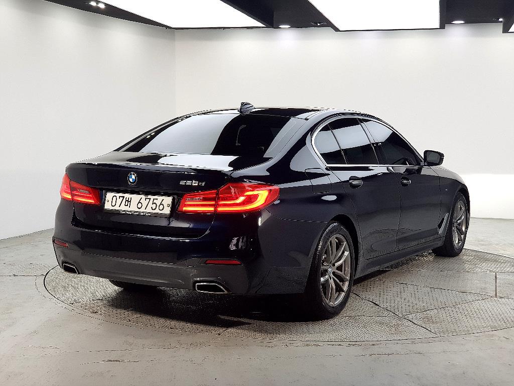 BMW 5 Series - Vista 4