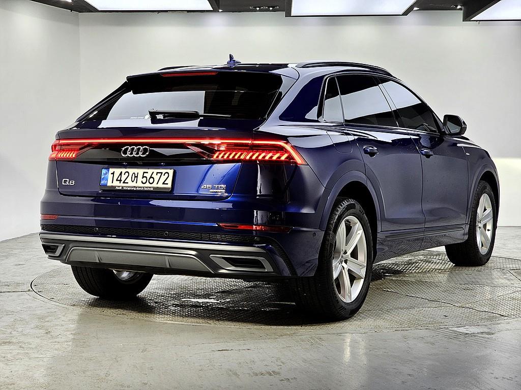 Audi Q8 - Vista 4