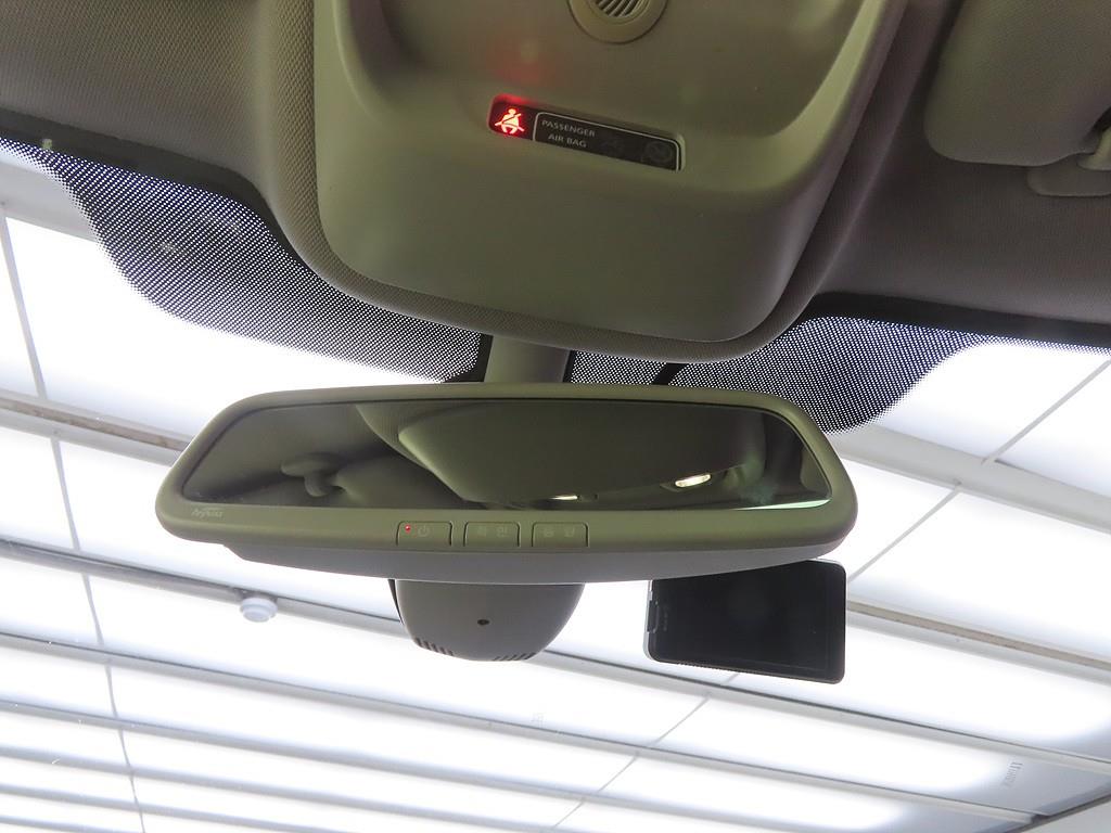 SAMSUNG QM3 - Vista 12