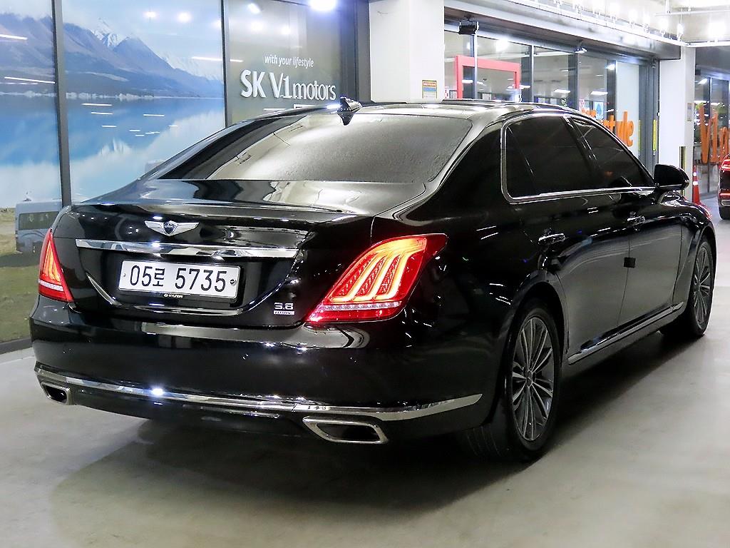 Genesis EQ900 - Vista 4