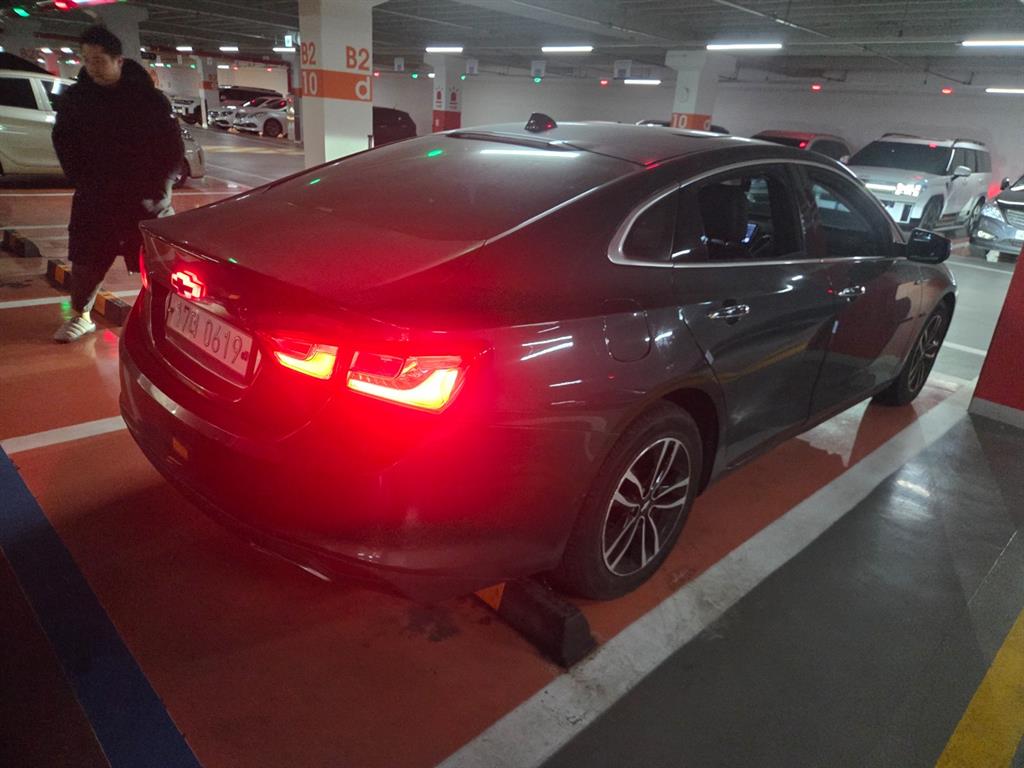 Chevrolet Malibu - Vista 3