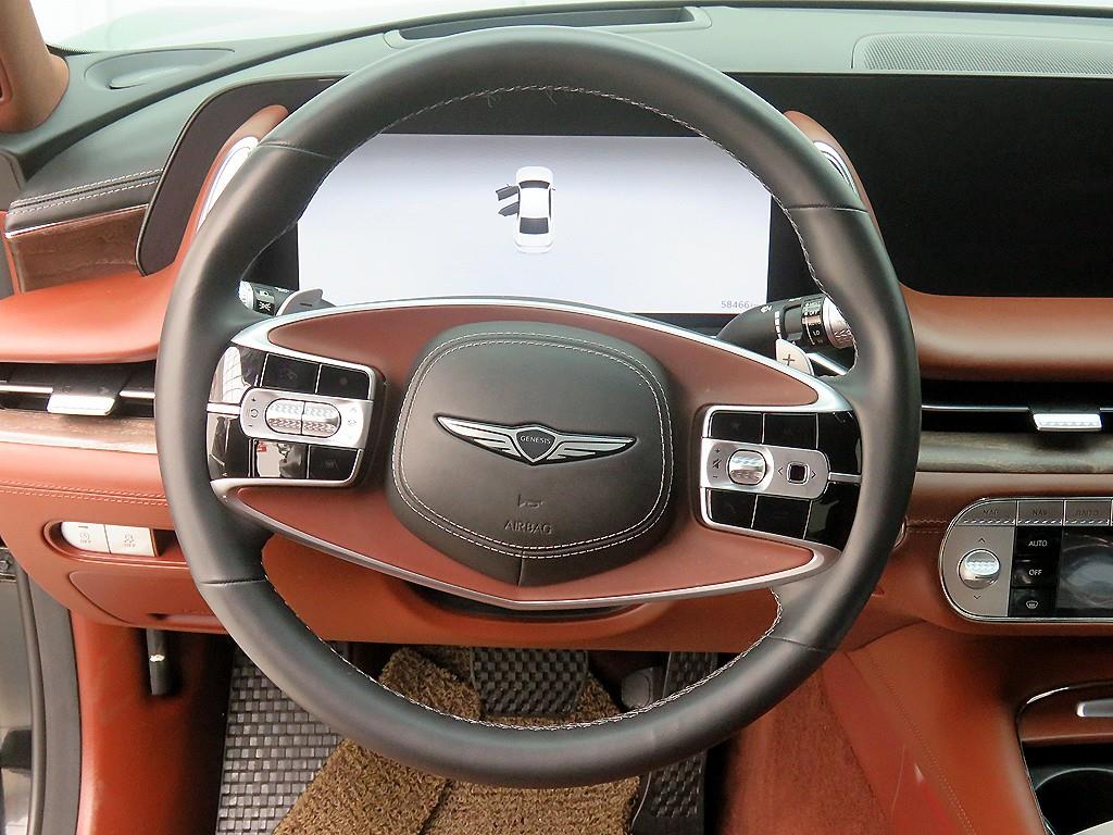 Genesis G90 - Vista 10