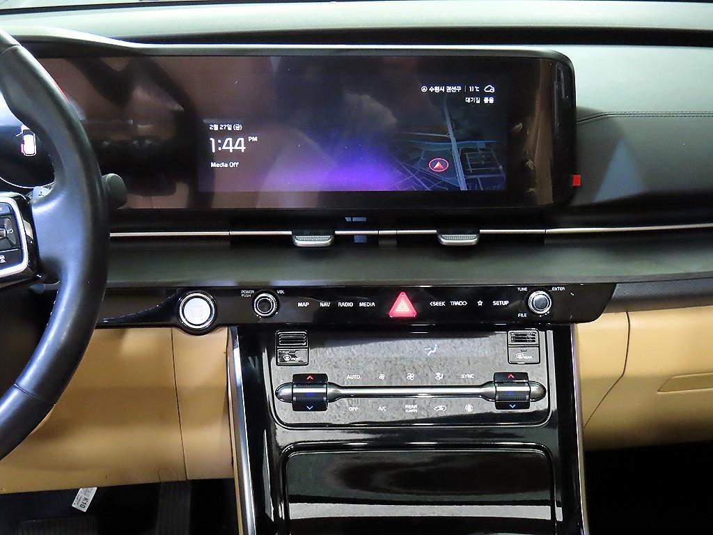 KIA Carnival - Vista 12