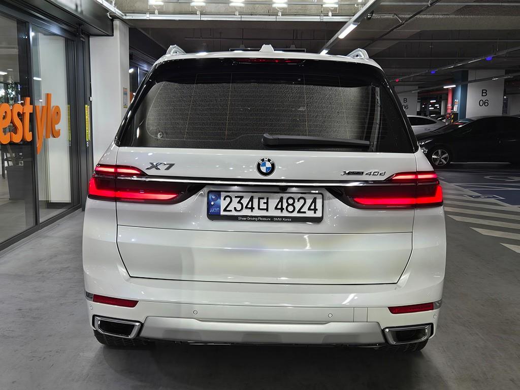 BMW X7 - Vista 5
