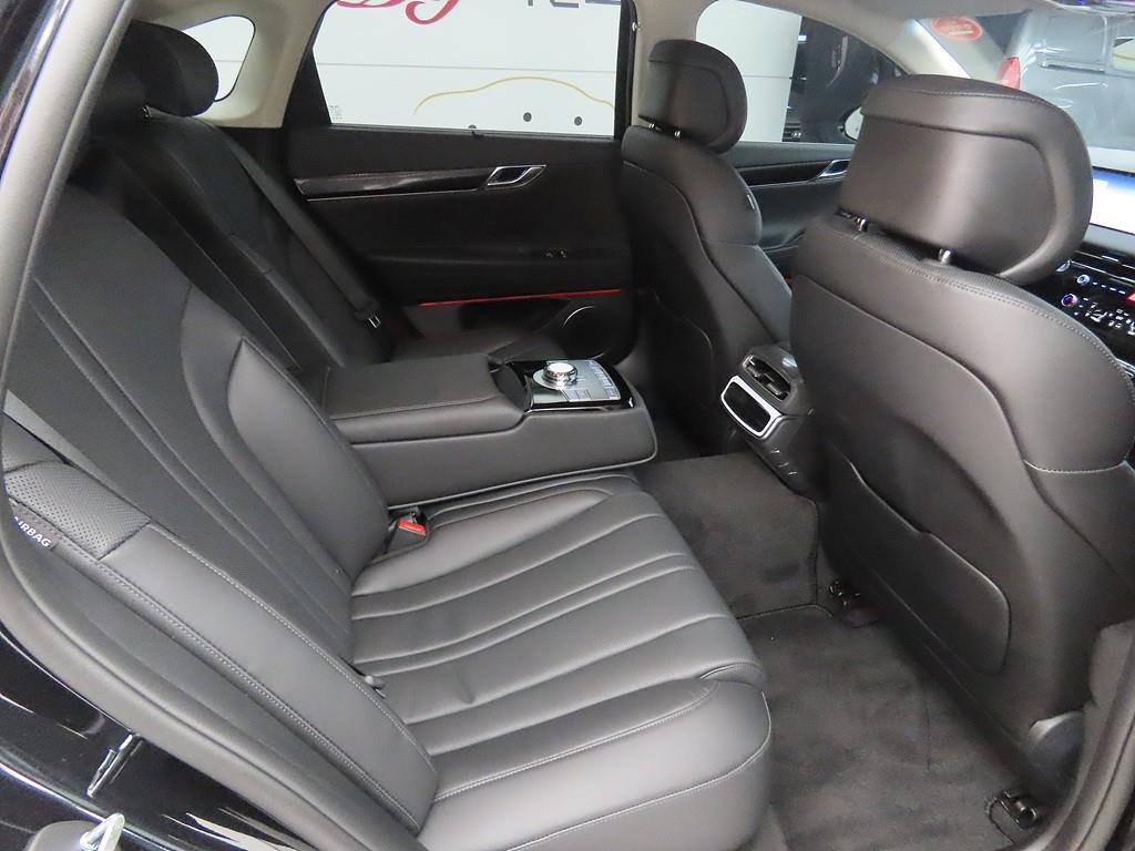 Genesis G80 - Vista 8