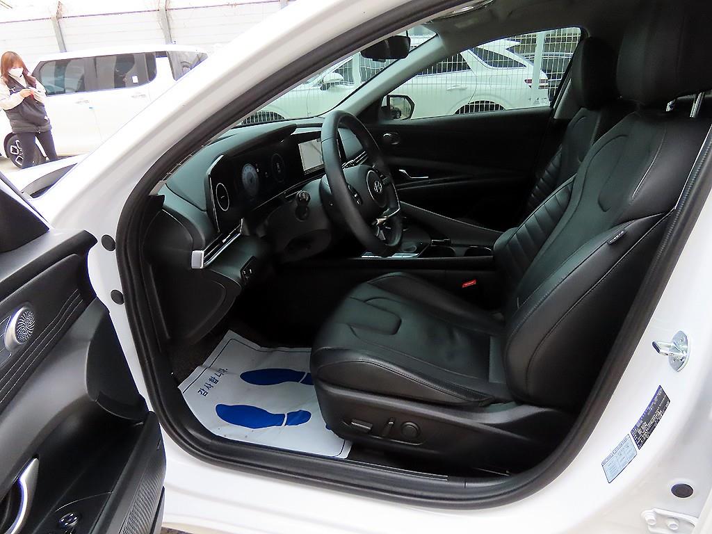 HYUNDAI Avante - Vista 5