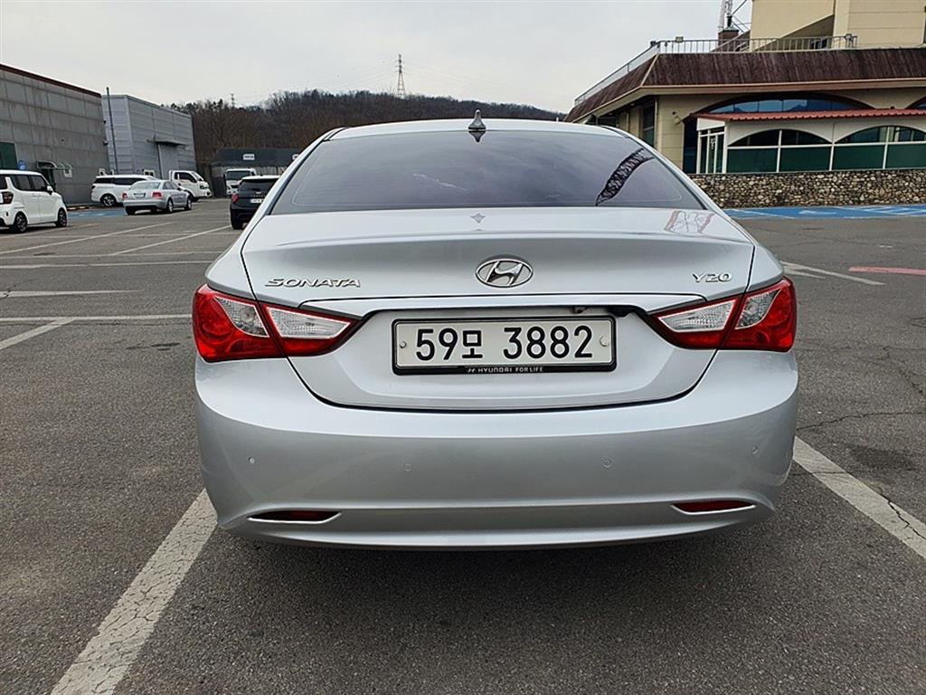 HYUNDAI Sonata - Vista 5