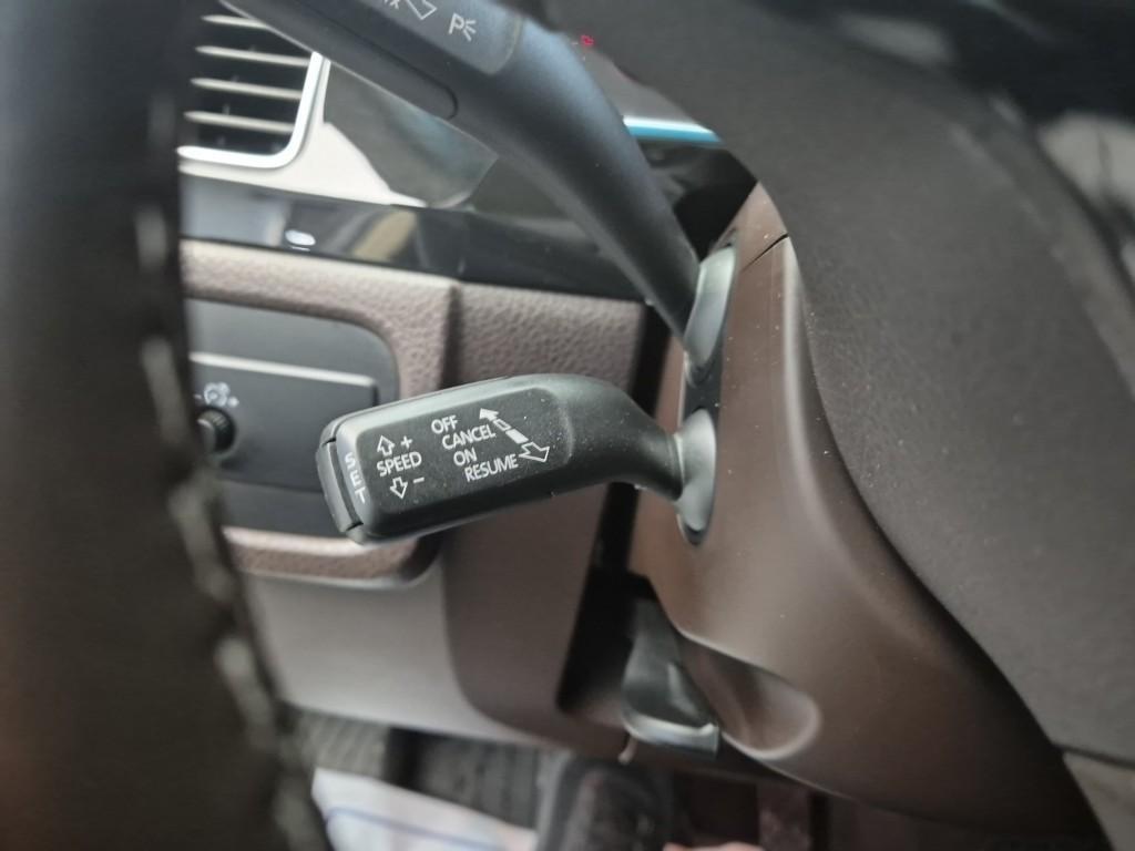 Volkswagen Touareg 2014 Negro - Importación desde Corea - HF Imports Iquique - Foto 16